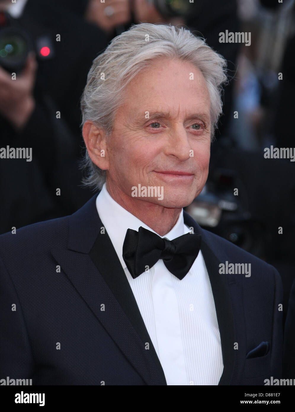 MICHAEL DOUGLAS HINTER DEM LEUCHTER. UA. CANNES FILM FESTIVAL 2013 PALAIS DES FESTIVAL CANNES Frankreich 21 Mai 2013 Stockfoto