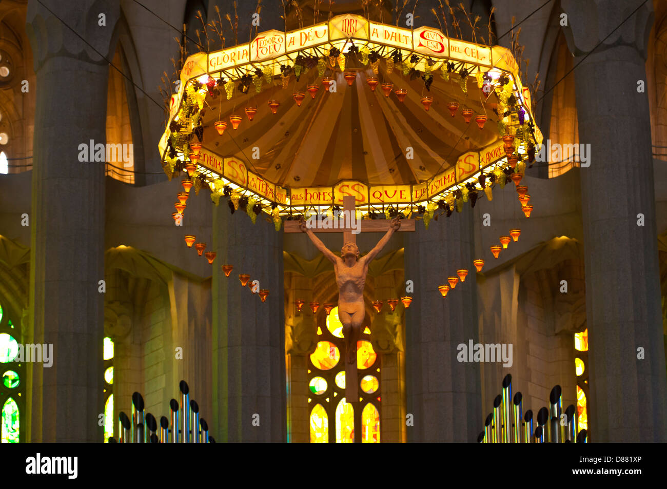 Interior De La Basilica De La Sagrada Familia Del Arquitecto