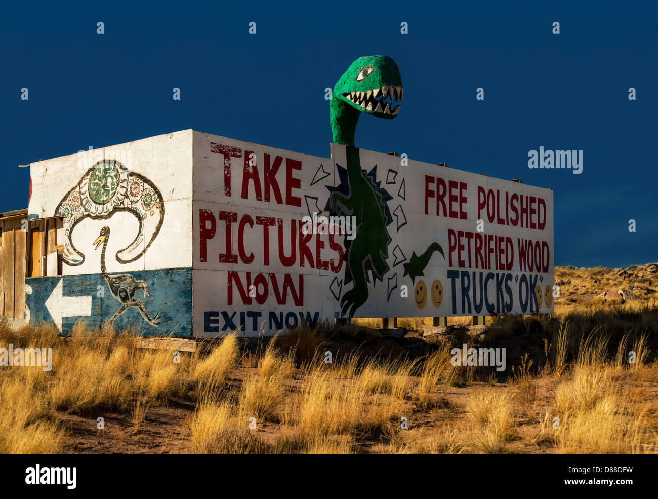 Nehmen Sie Bilder jetzt Bill Board auf der alten Route 66, Holbrook in Arizona Stockfoto