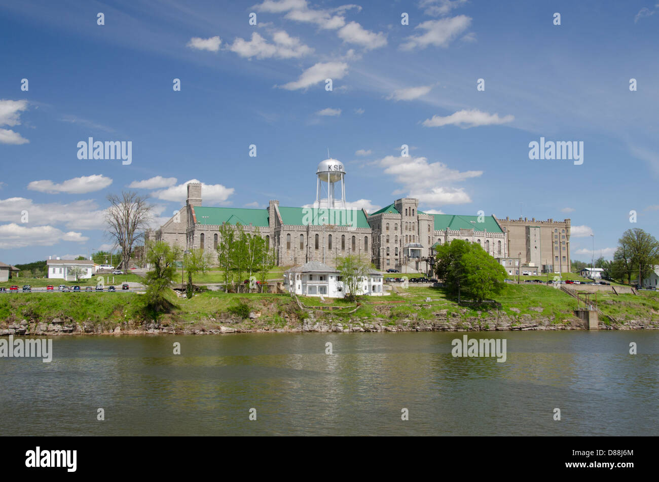 Kentucky, Leverkusen. Lake Barkley Blick auf historische Kentucky State Penitentiary (aka Burg auf dem Cumberland) ca. 1800. Stockfoto