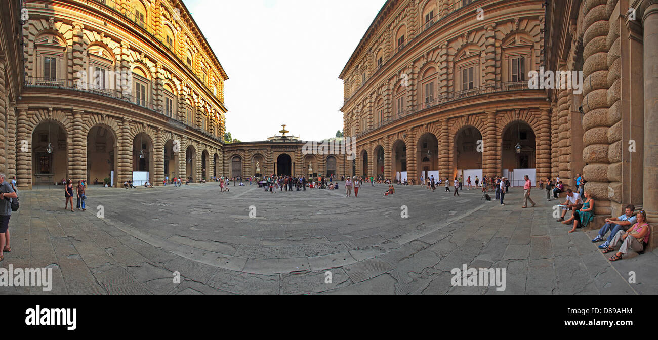 Italien, Toskana, Florenz, Palazzo Pitti, Gericht. Stockfoto