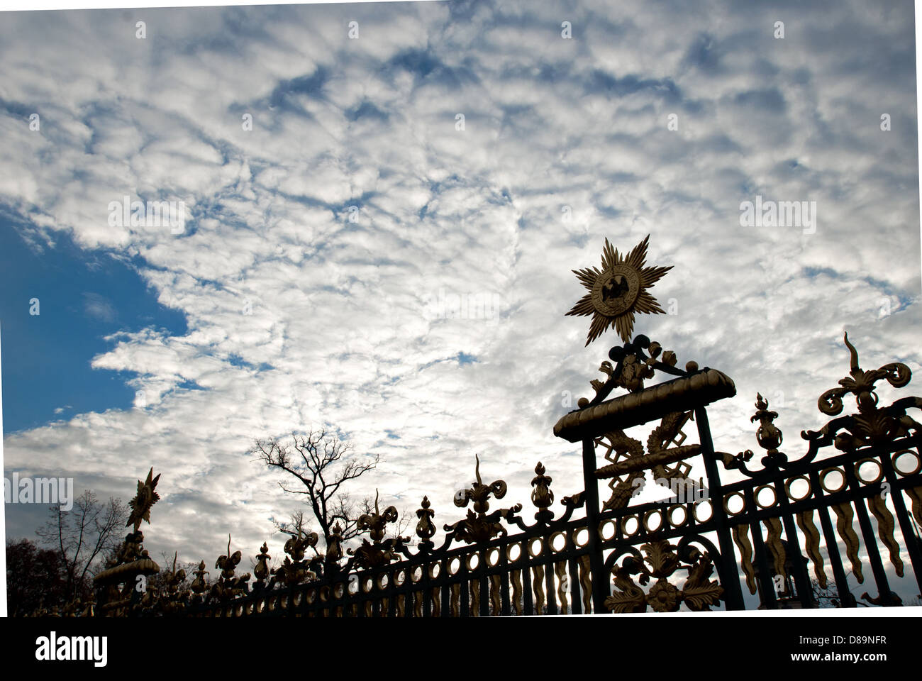 Ein Tor des Palastes in Berlin, Deutschland Stockfoto