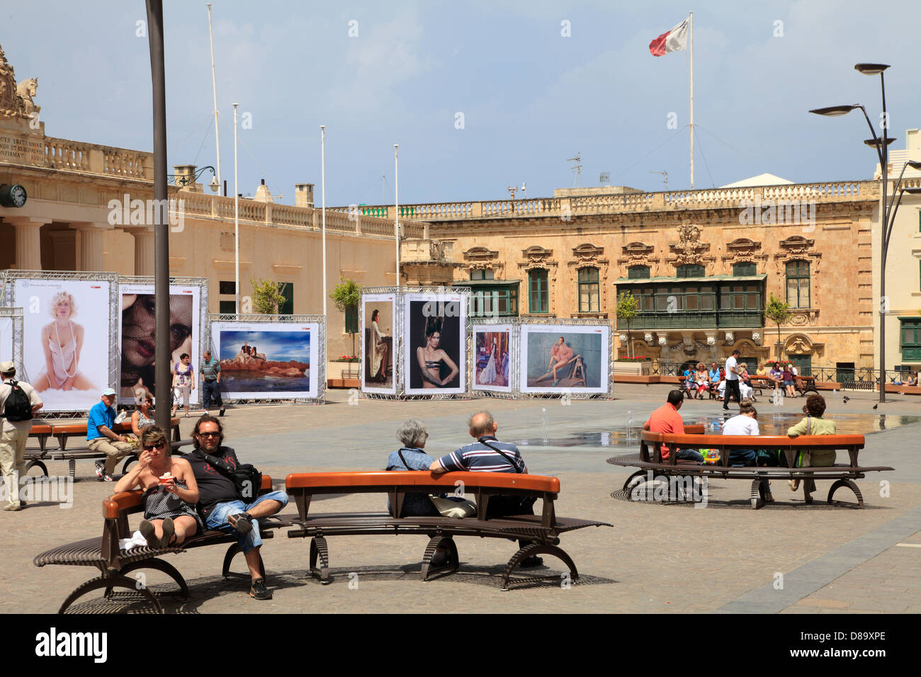 Malta, Valletta, St.-Georgs-Platz, Menschen, Stockfoto