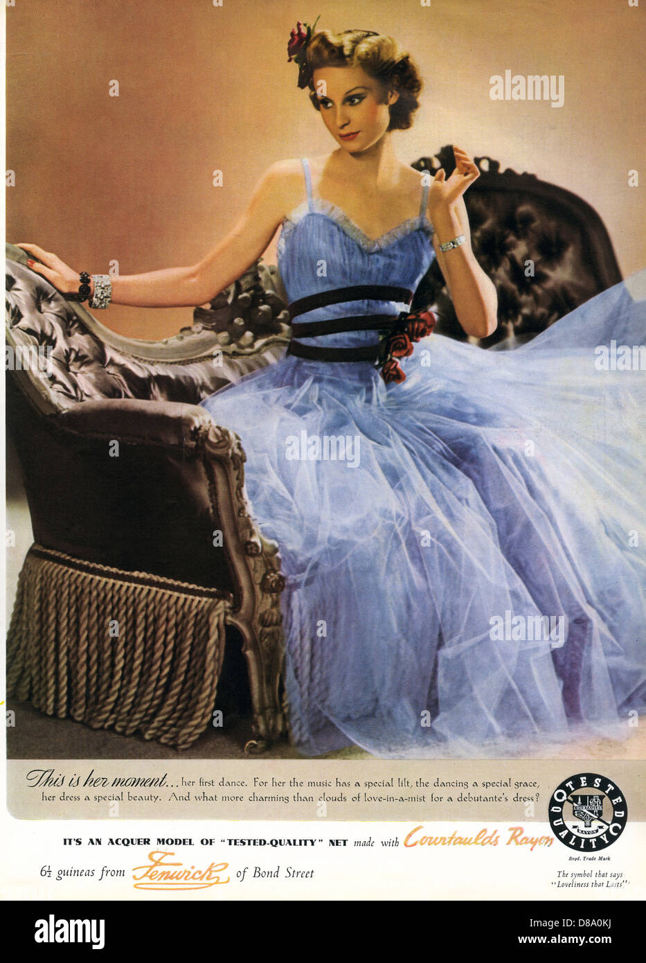 Werbung für Courtaulds Rayon Woman Ballkleid 1938 Stockfoto