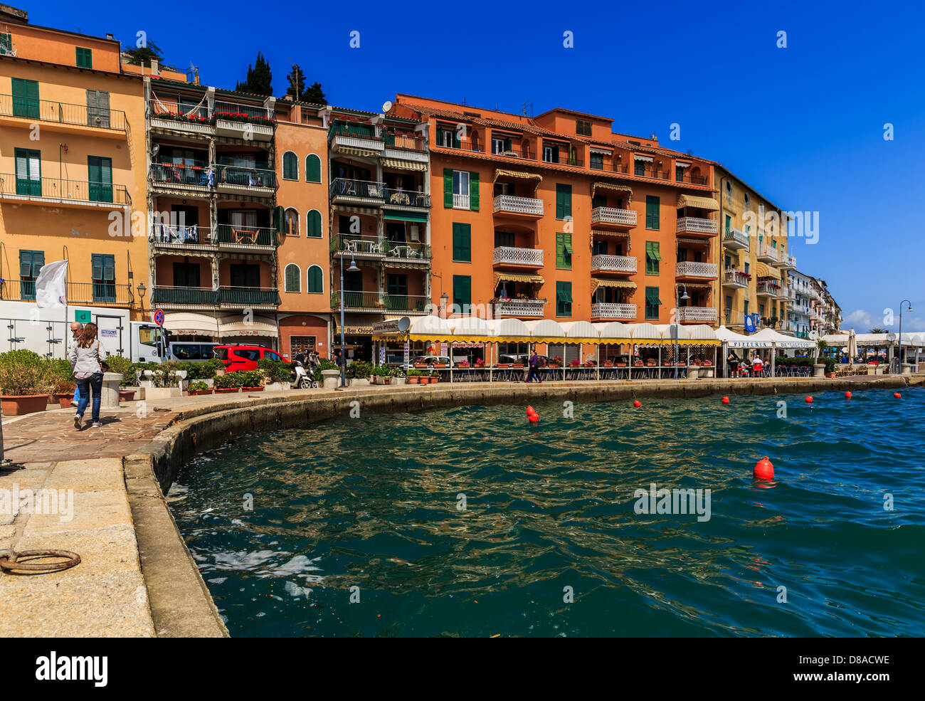 Hafenfront in Monte Argentario, Porto Santo Stefano, Maremma, Provinz Grosseto, Toskana, Italien Stockfoto