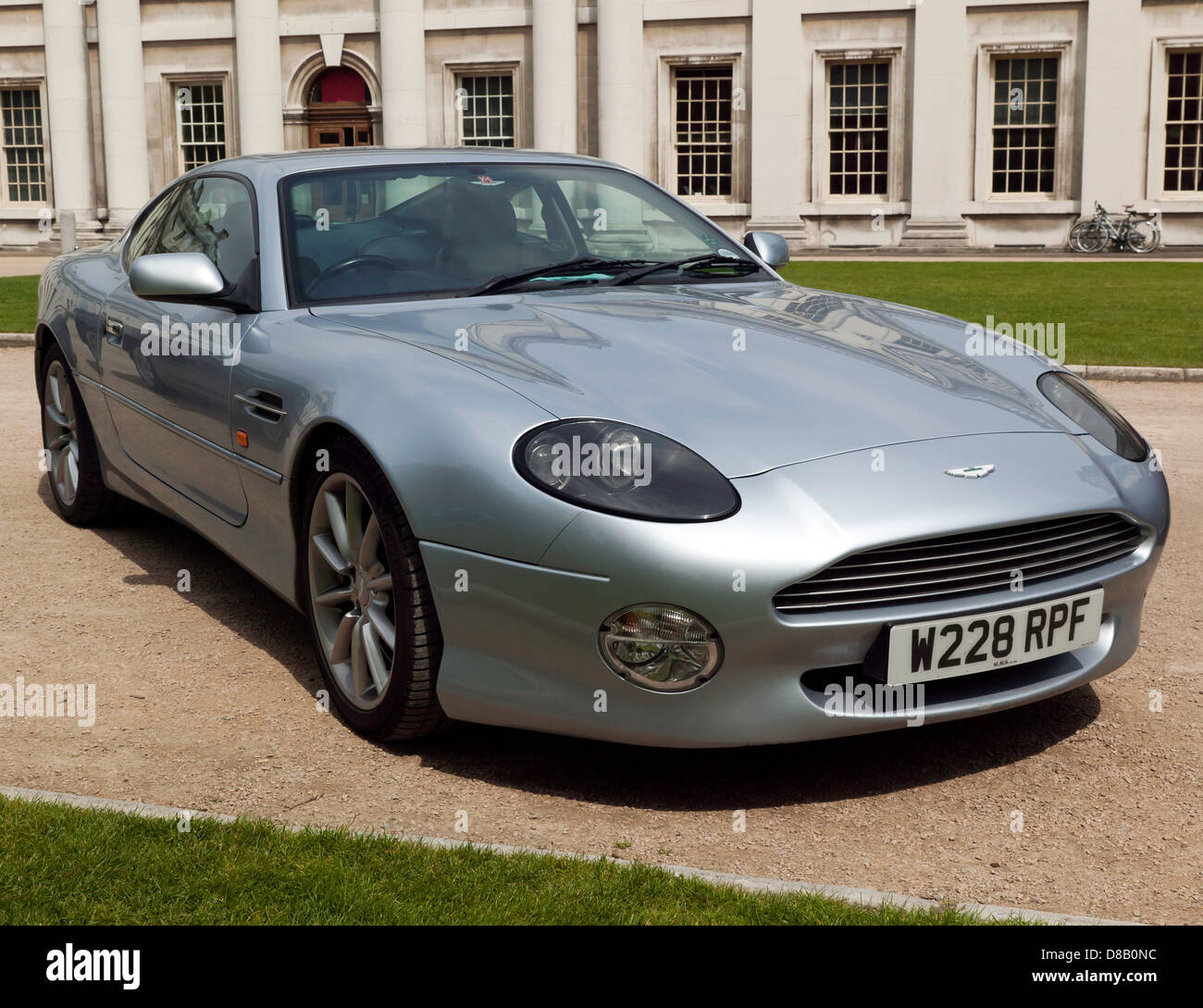 Aston martin db7 -Fotos und -Bildmaterial in hoher Auflösung – Alamy
