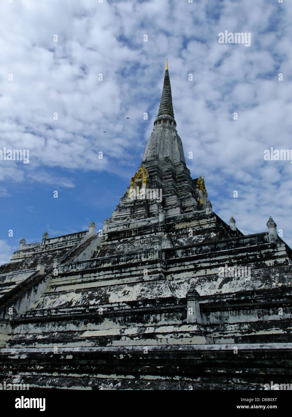 Phukhao Thong Pagode, buchstäblich bedeuten goldenen Berg in Ayutthaya, die alte Hauptstadt in Thailand Stockfoto