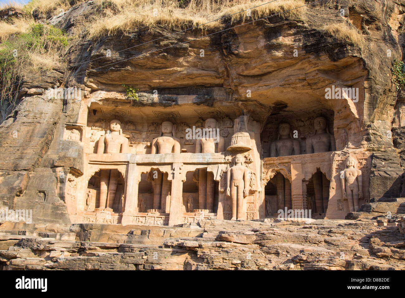 Jain-Skulpturen auf dem Weg nach Gwalior Fort, Gwalior, Madhya Pradesh, Indien Stockfoto