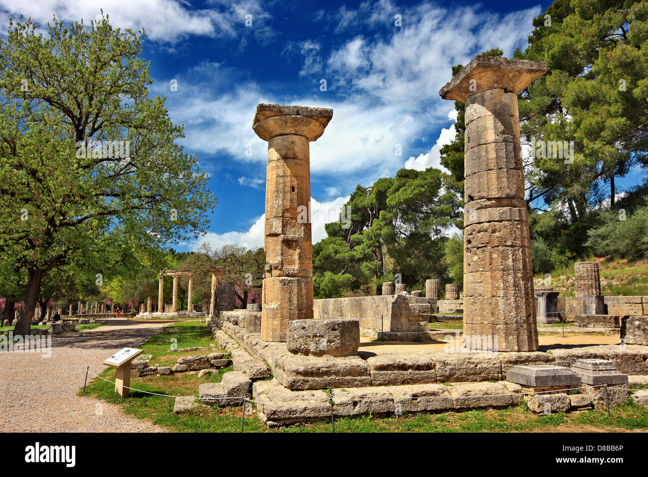 Der Tempel der Hera (auch bekannt als Heraion) ist einem alten dorischen griechischen Tempel in Olympia, Ilia (Elis), Peloponnes, Griechenland. Stockfoto