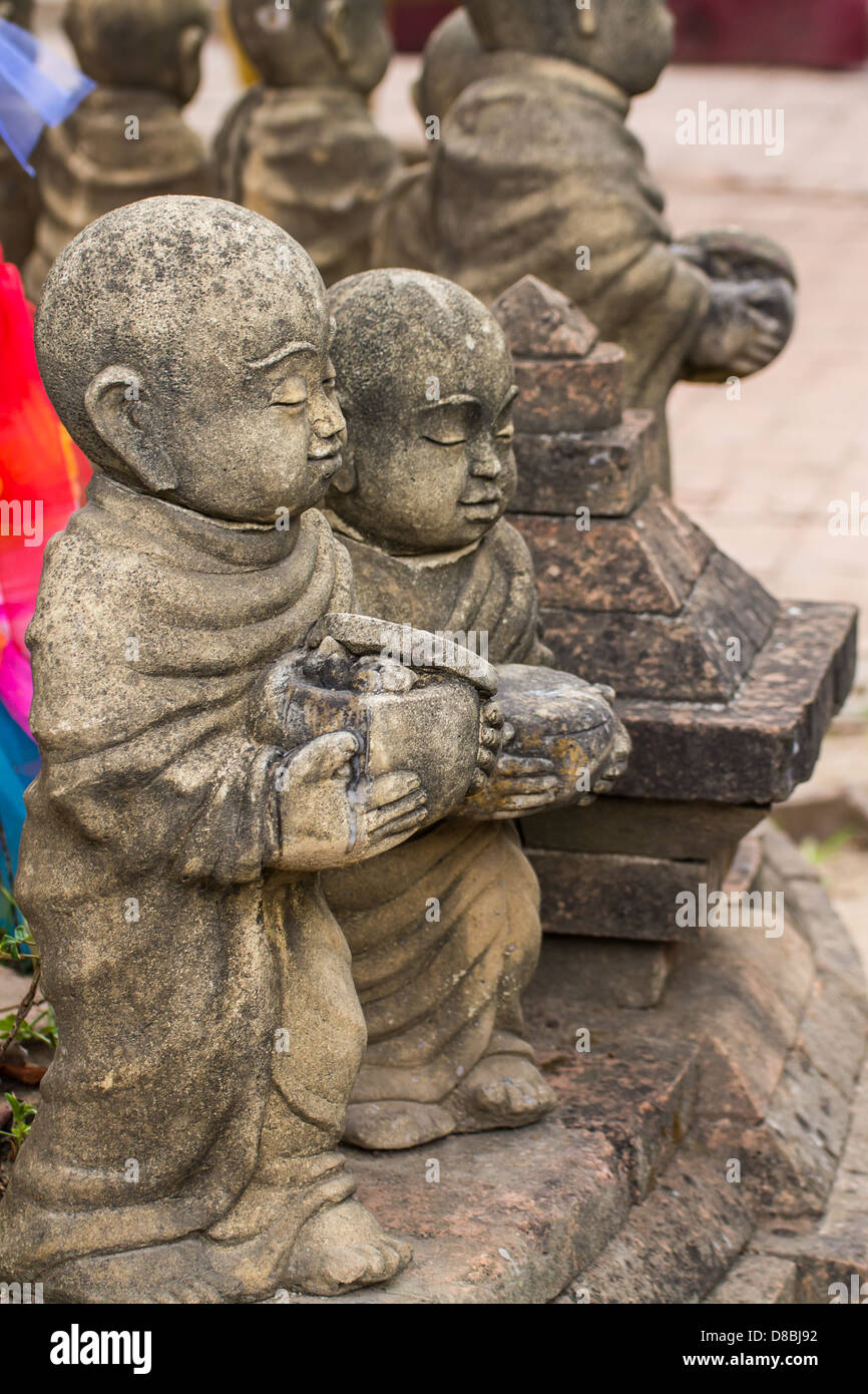 Puppe Ton Mönch in Thailand verwendet Stockfoto
