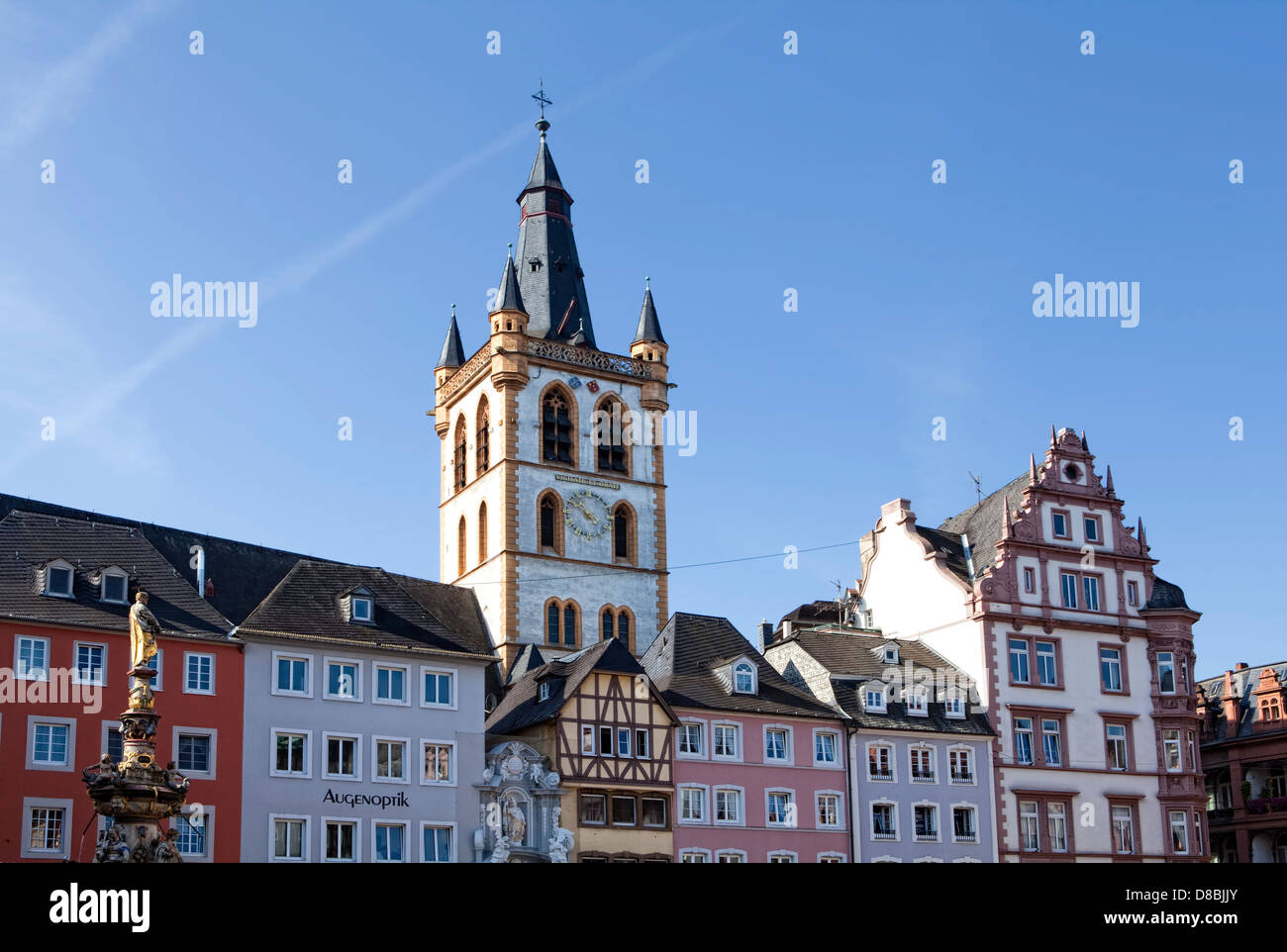 die Kirche St. Gangolf am Hauptmarkt-Platz, Trier, Rheinland-Pfalz, Deutschland, Europa Stockfoto