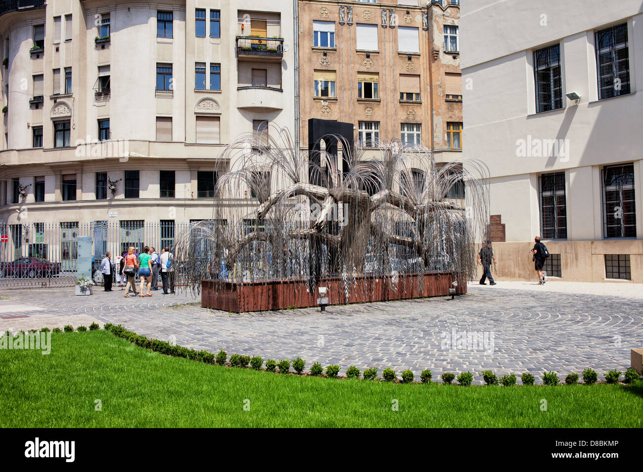 Die Trauerweide in Raoul Wallenberg Memorial Park in Budapest, Ungarn. Stockfoto