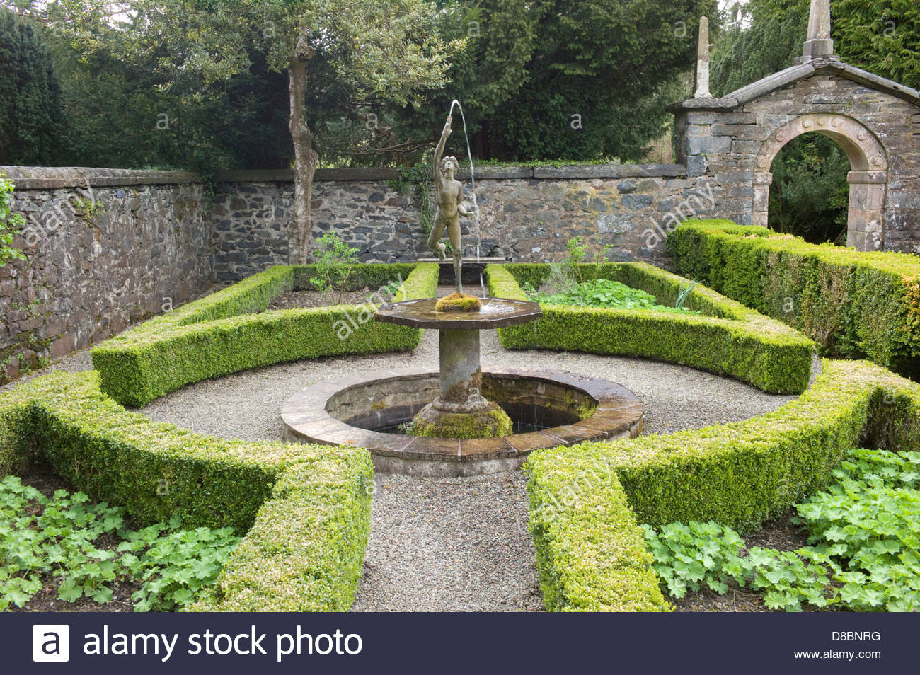 Wasserspiel Garten Gwydir Burg Romanum North Wales Uk