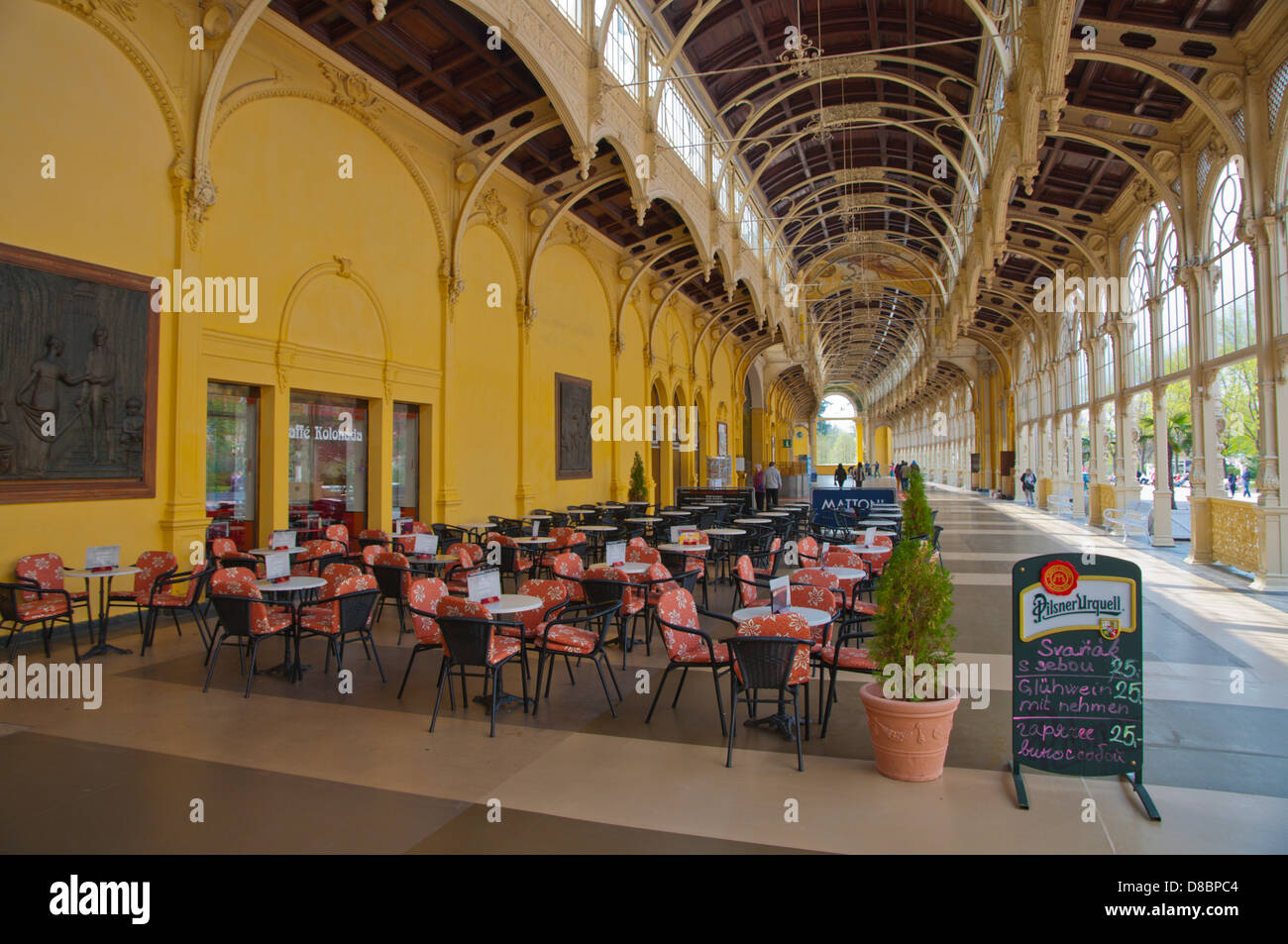Kolonada Schmiedeeisen Kolonnade Marianske Lazne aka Marienbad Stadt Karlovy Vary Thermenregion Tschechische Republik Europa Stockfoto