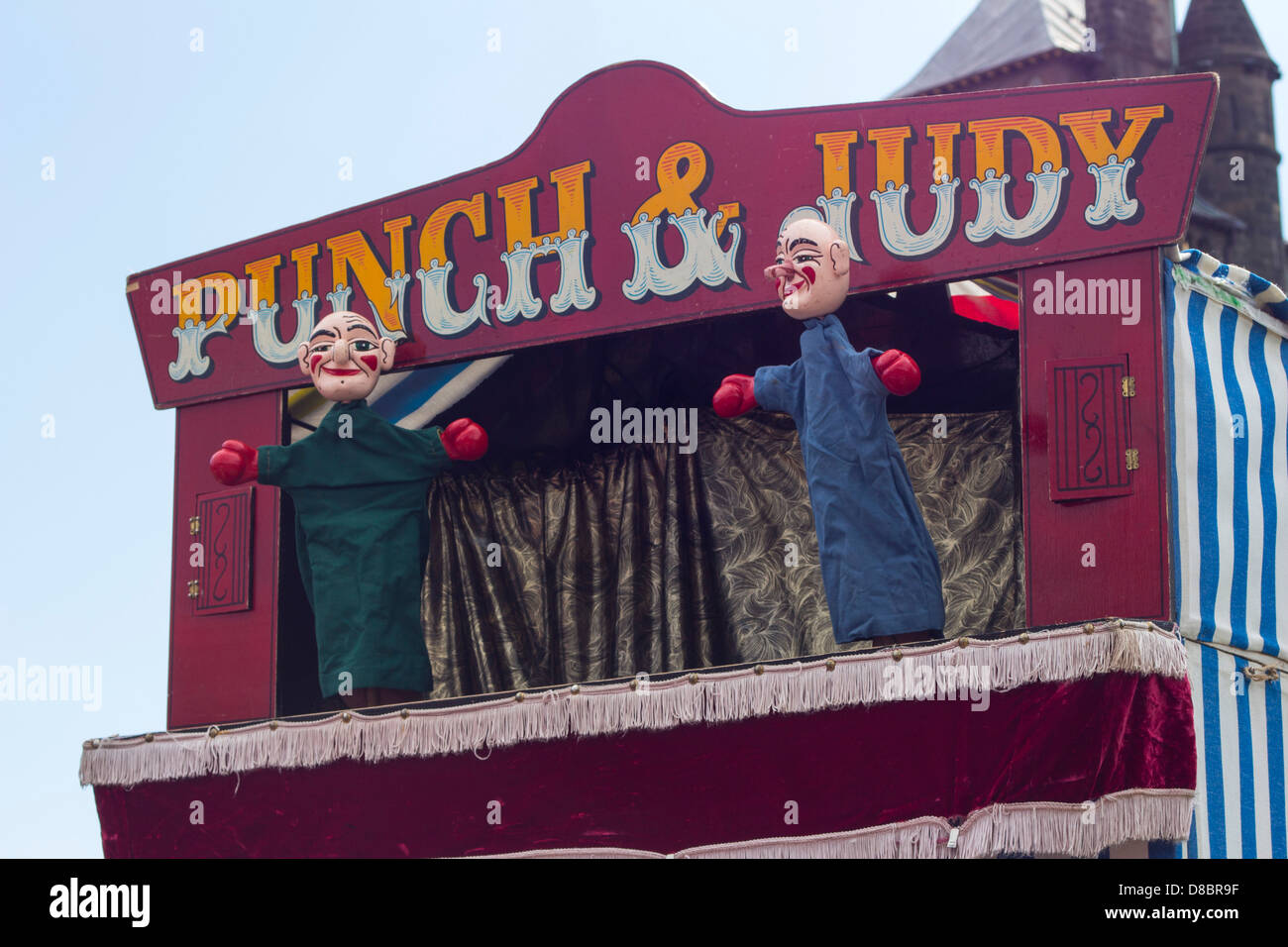 Ein Punch and Judy show Boxers Zwischenspiel. Stockfoto