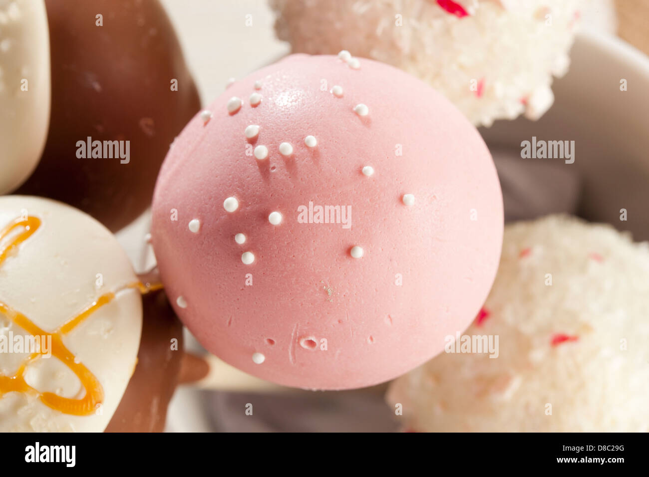 Hausgemachte Gourmet Cakepops servierbereit Stockfoto