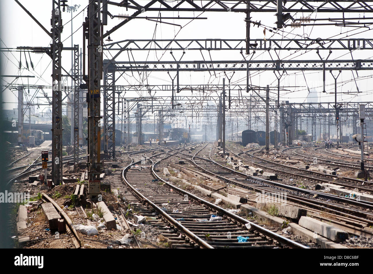 Gleise in Mumbai am zentralen terminus Stockfoto