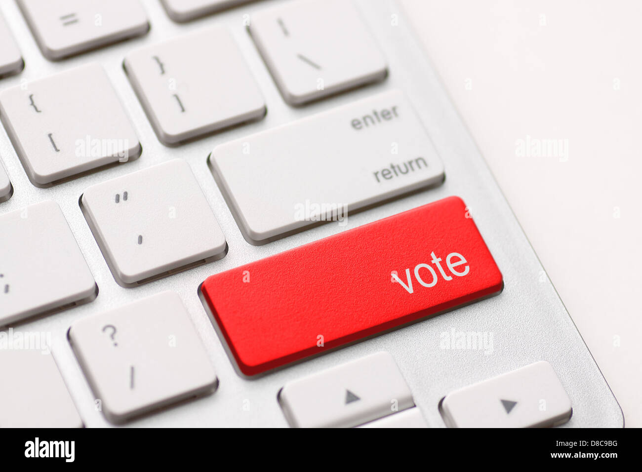 Demokratie-Konzept mit Abstimmung-Taste auf der Tastatur Stockfoto