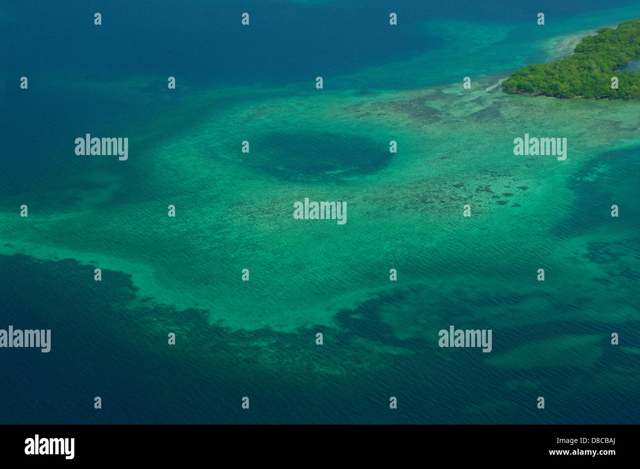 Korallenriffe und Meer Loch in Bastimentos National Marine Park Stockfoto
