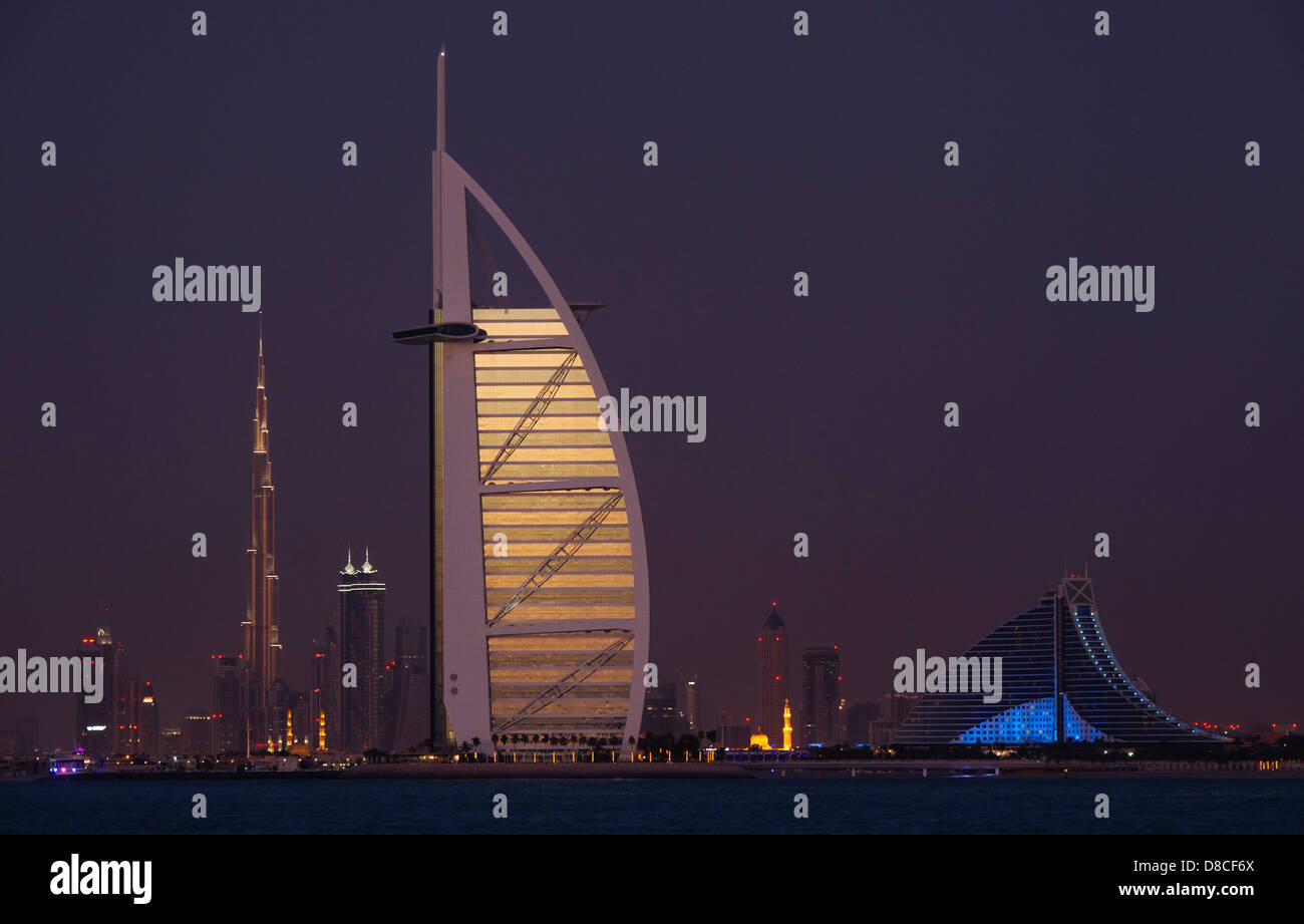 Ein Blick auf das Burj al Arab, Burj Khalifa und die Skyline von Dubai, Vereinigte Arabische Emirate, 4. Februar 2013. (Adrien Veczan) Stockfoto