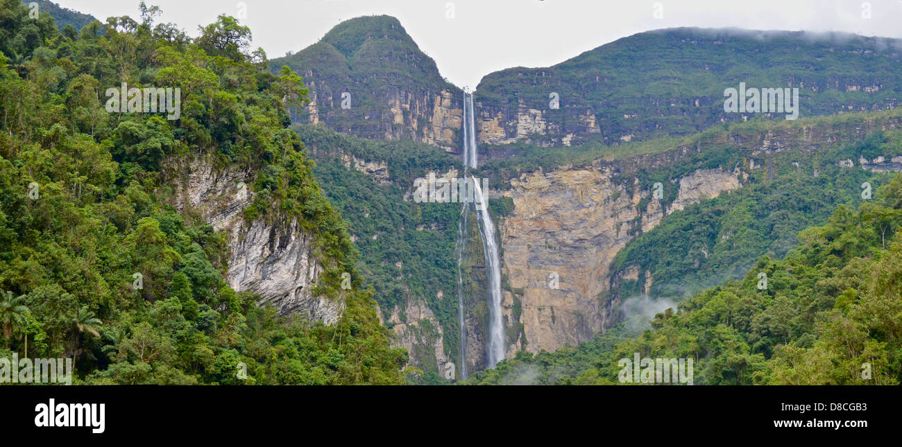 Gocta Wasserfall, 771m hoch. Chachapoyas, Amazonas, Peru Stockfoto