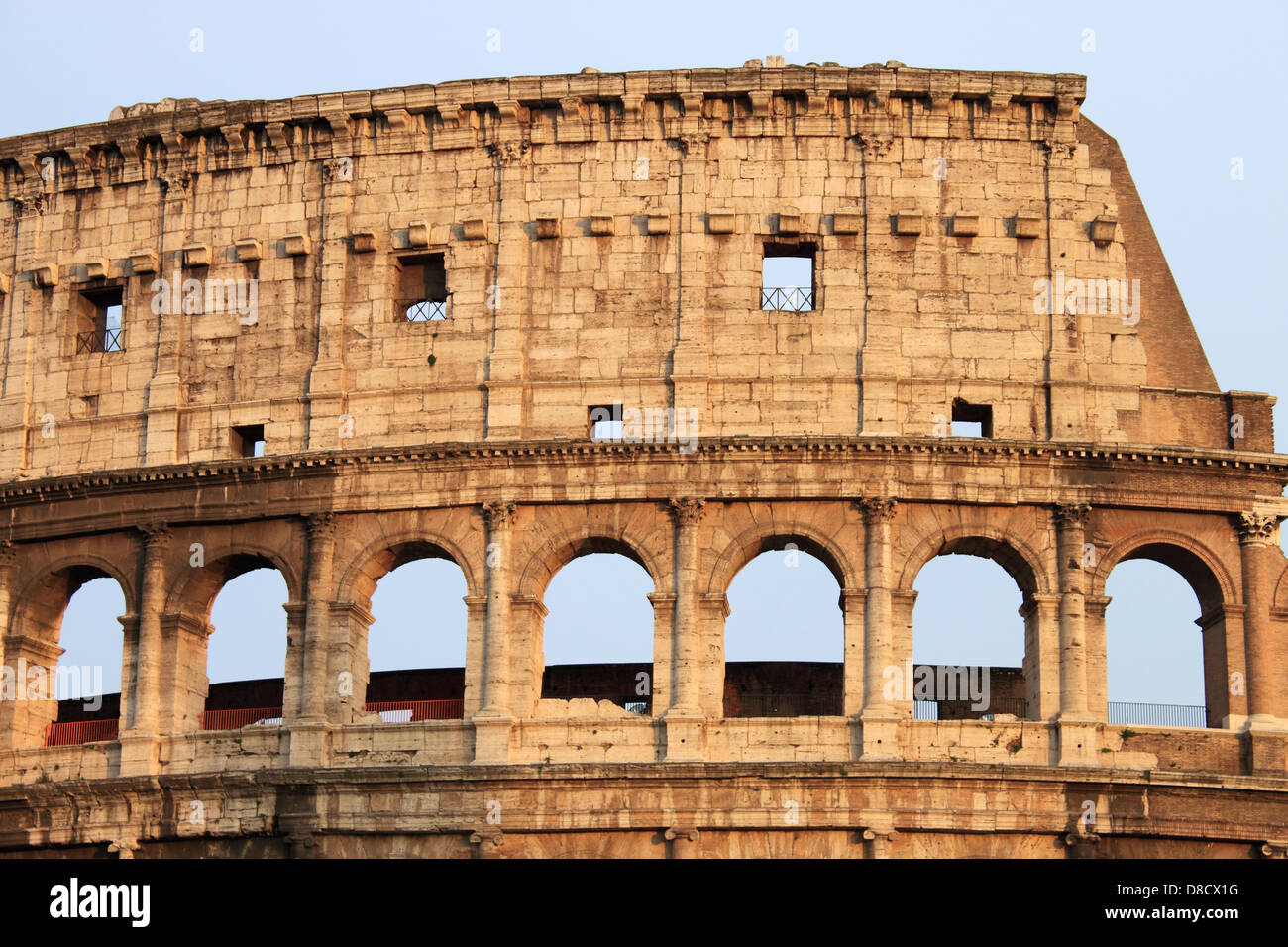 Detailansicht des Kolosseums in Rom, Italien Stockfoto