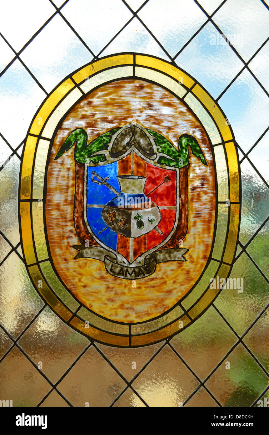 Wappen der Lamas in ein Glasfenster in der Castillo de Lamas. Tarapoto, Peru Stockfoto
