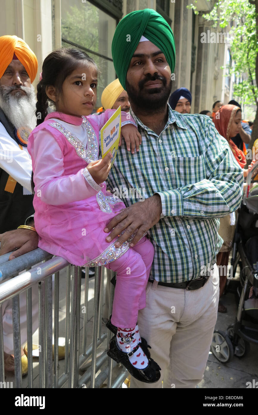 Der sechsundzwanzigsten jährliche Sikh Day Parade auf der Madison Avenue in Manhattan, 2013. Stockfoto