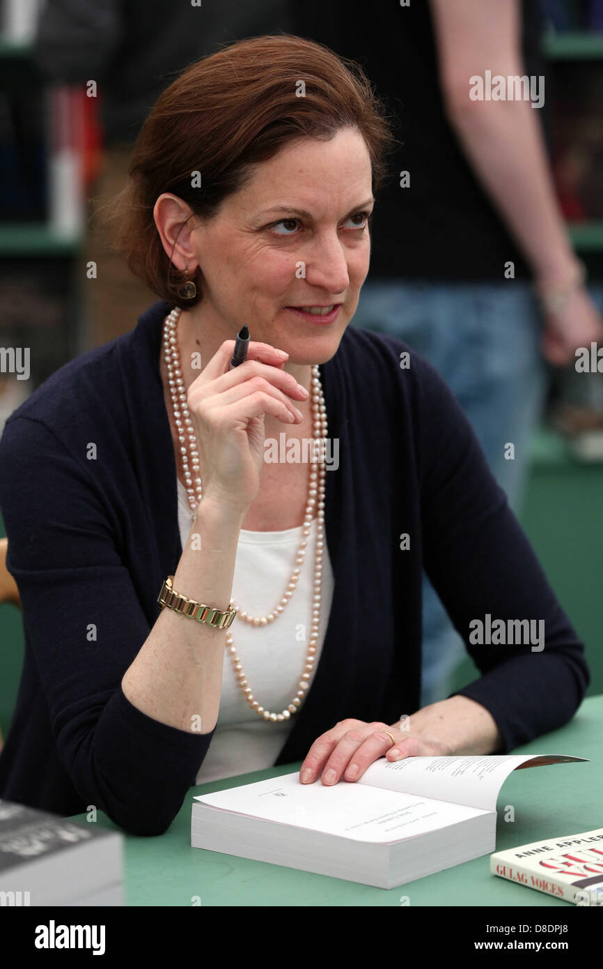 Hay on Wye, UK. Samstag, 25. Mai 2013 abgebildet: Autorin Anne Applebaum.  Re: Der Telegraph Hay Festival, Hay on Wye, Powys, Wales. Stockfoto