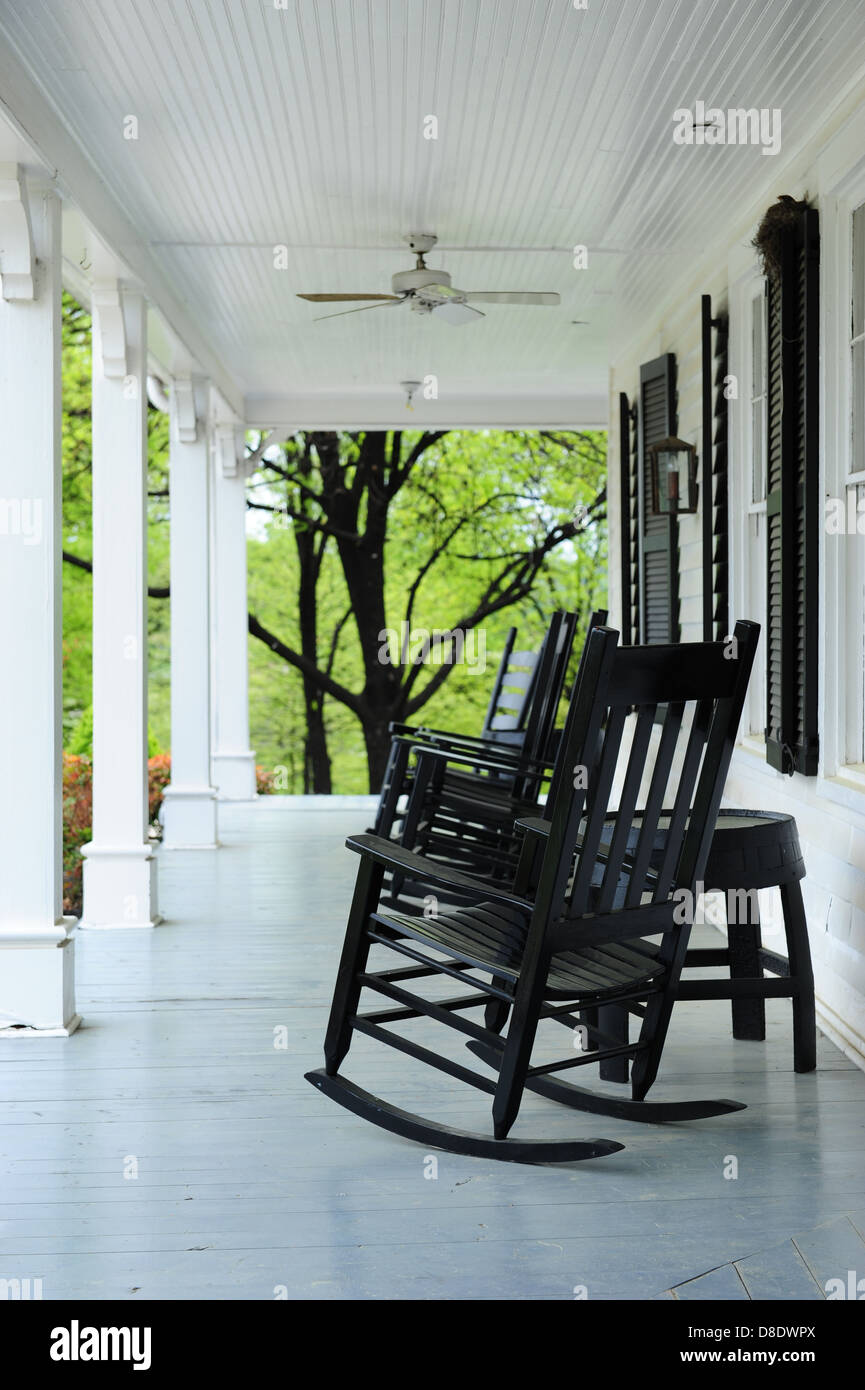 USA-Kentucky-KY Veranda eines alten Hauses auf der Jim Beam American Stillhouse Eigenschaft tour Stockfoto