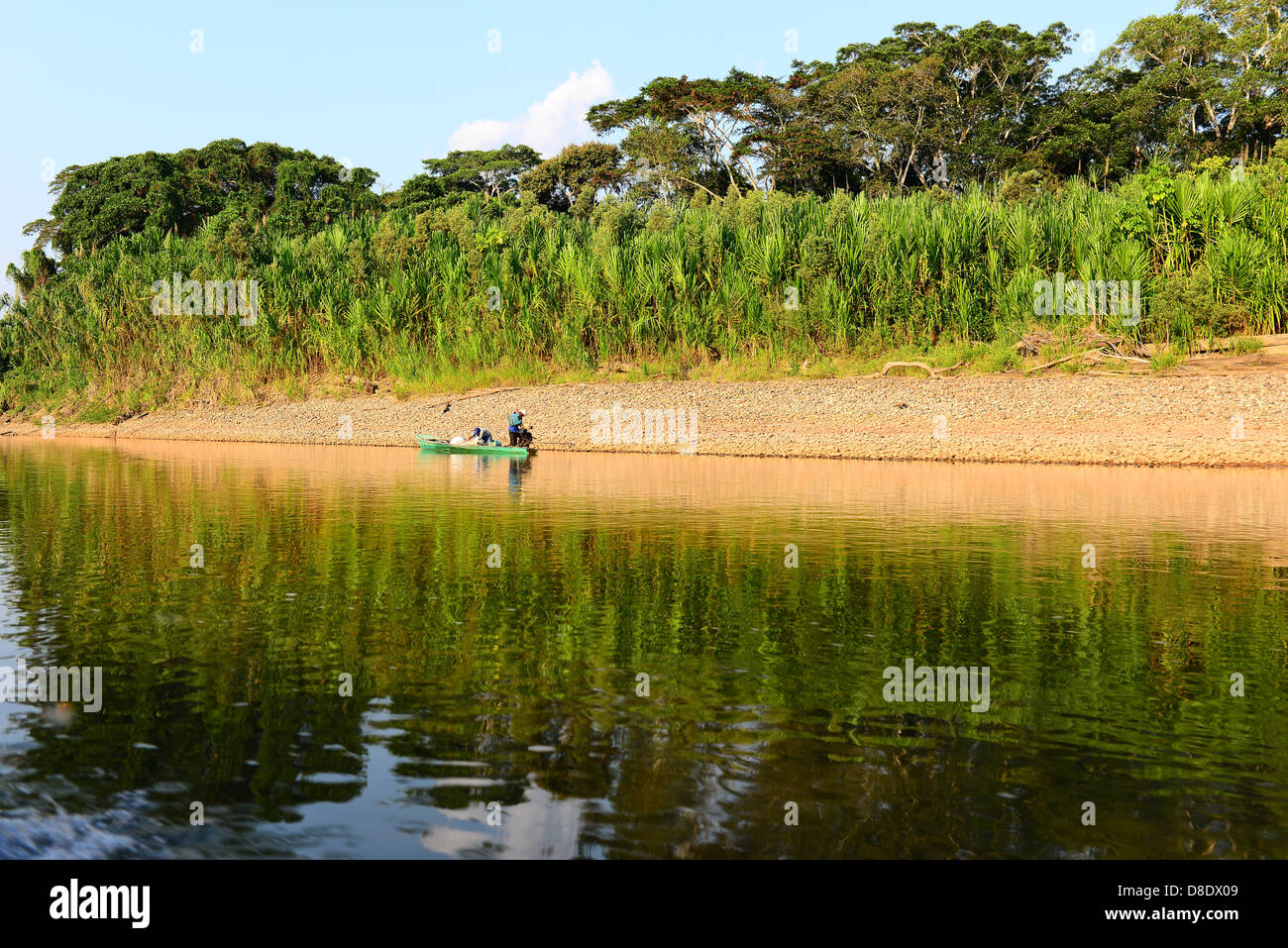 Boot in den Dschungel von Peru Stockfoto