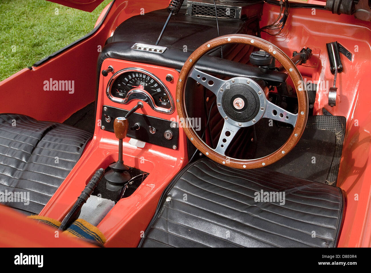 Der Bond Bug ist eine kleine britische zweisitzige, dreirädrige Sportwagen von Reliant in den 1970er Jahren gebaut. Stockfoto