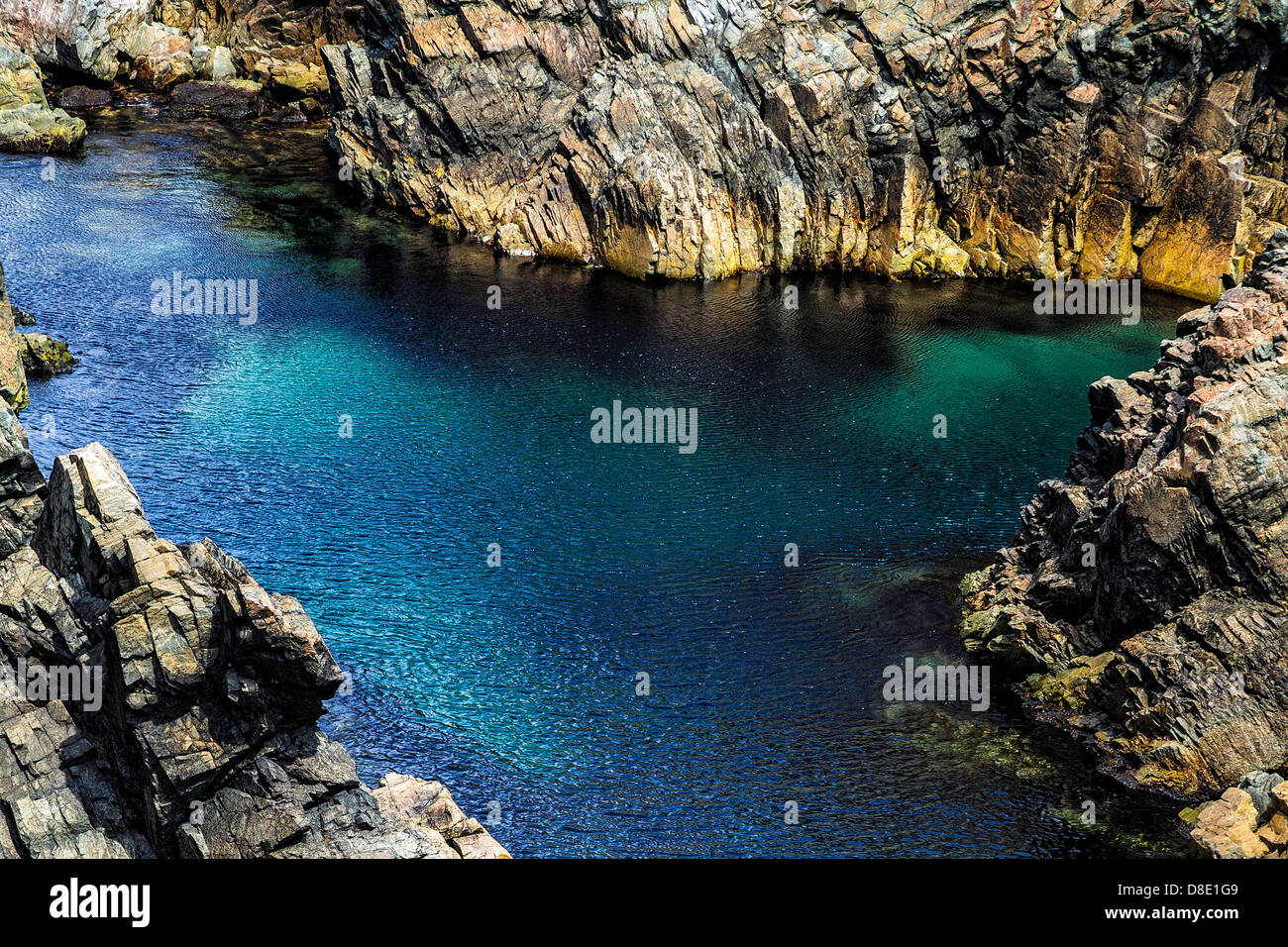Kristallklarem Wasser und dramatischen Felsformationen in Cape Bonavista, Neufundland Stockfoto