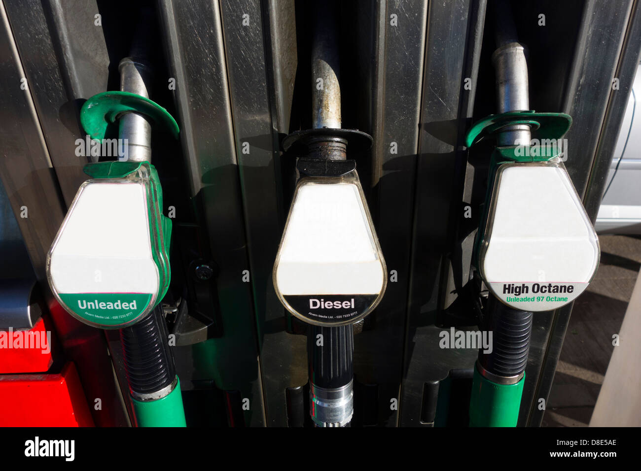 Kraftstoffpumpen an einer Tankstelle in Großbritannien. Stockfoto