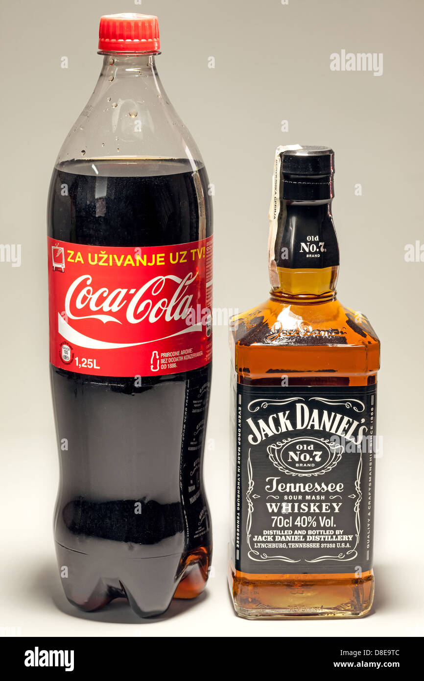 Bottle Jack Daniels Whiskey Isolated Stockfotos und -bilder Kaufen - Alamy