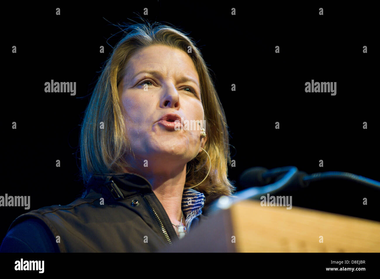 Stephanie Flanders BBC Wirtschaftsredakteur anlässlich der Telegraph Hay Festival 2013 Heu am Wye Powys Wales UK. Bildnachweis: Jeff Morgan/Alamy Live-Nachrichten Stockfoto