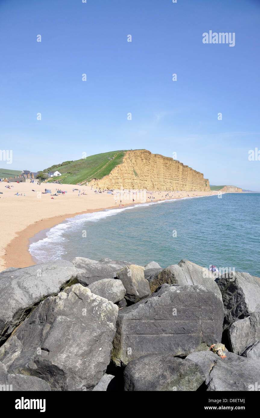 Am Nachmittag an der West Bay Beach Dorset England Großbritannien Großbritannien Großbritannien Europa Stockfoto