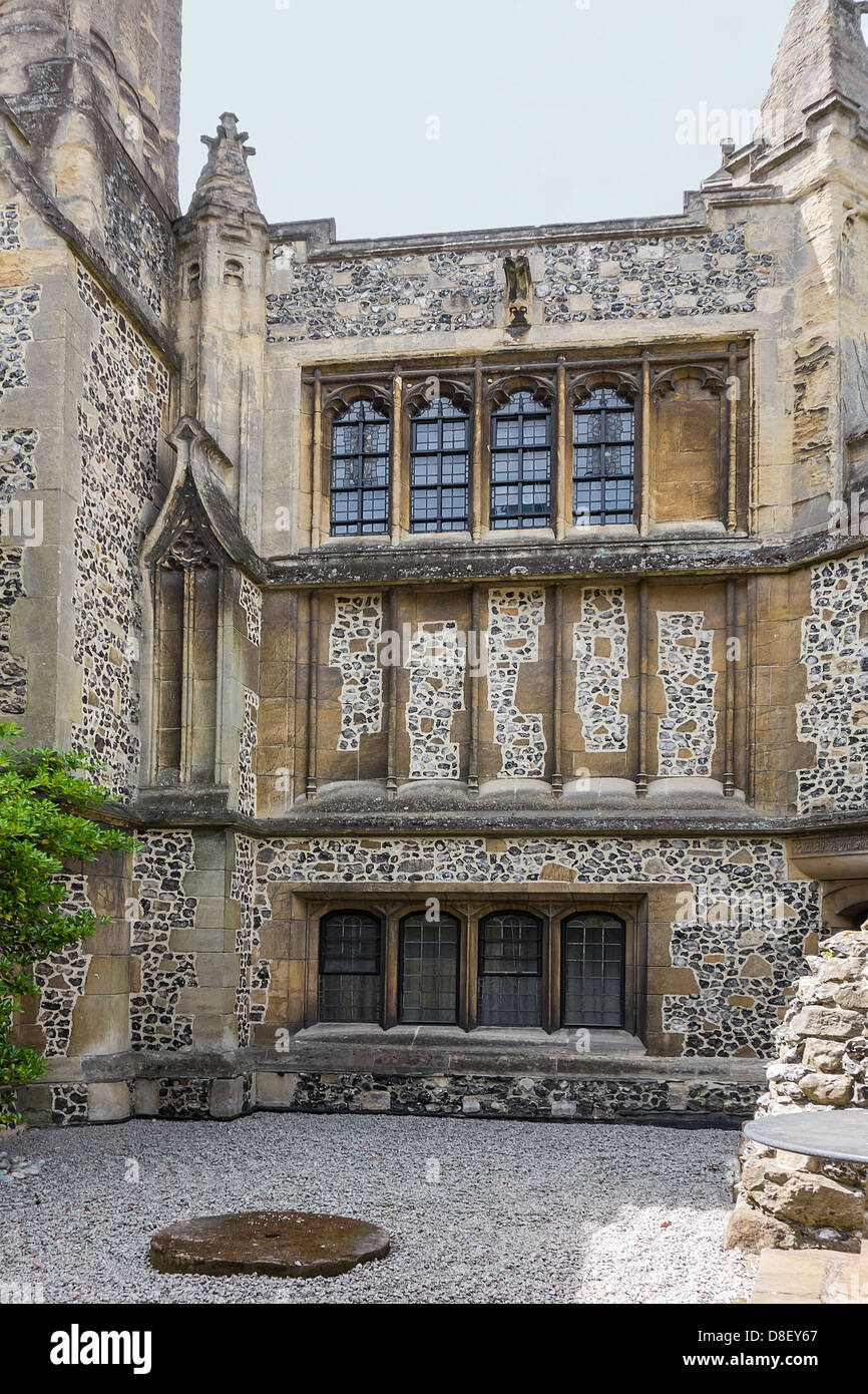 Canterbury Kathedrale Bezirke zu reisen.  Mauer des alten Palastes Stockfoto