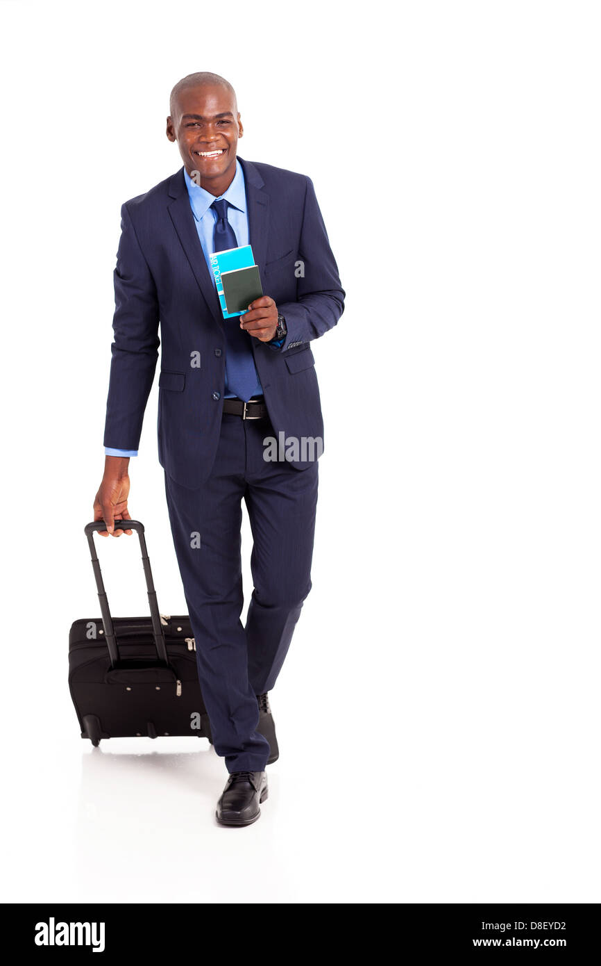 afrikanische amerikanische Geschäftsreisende zu Fuß auf weiß Stockfoto