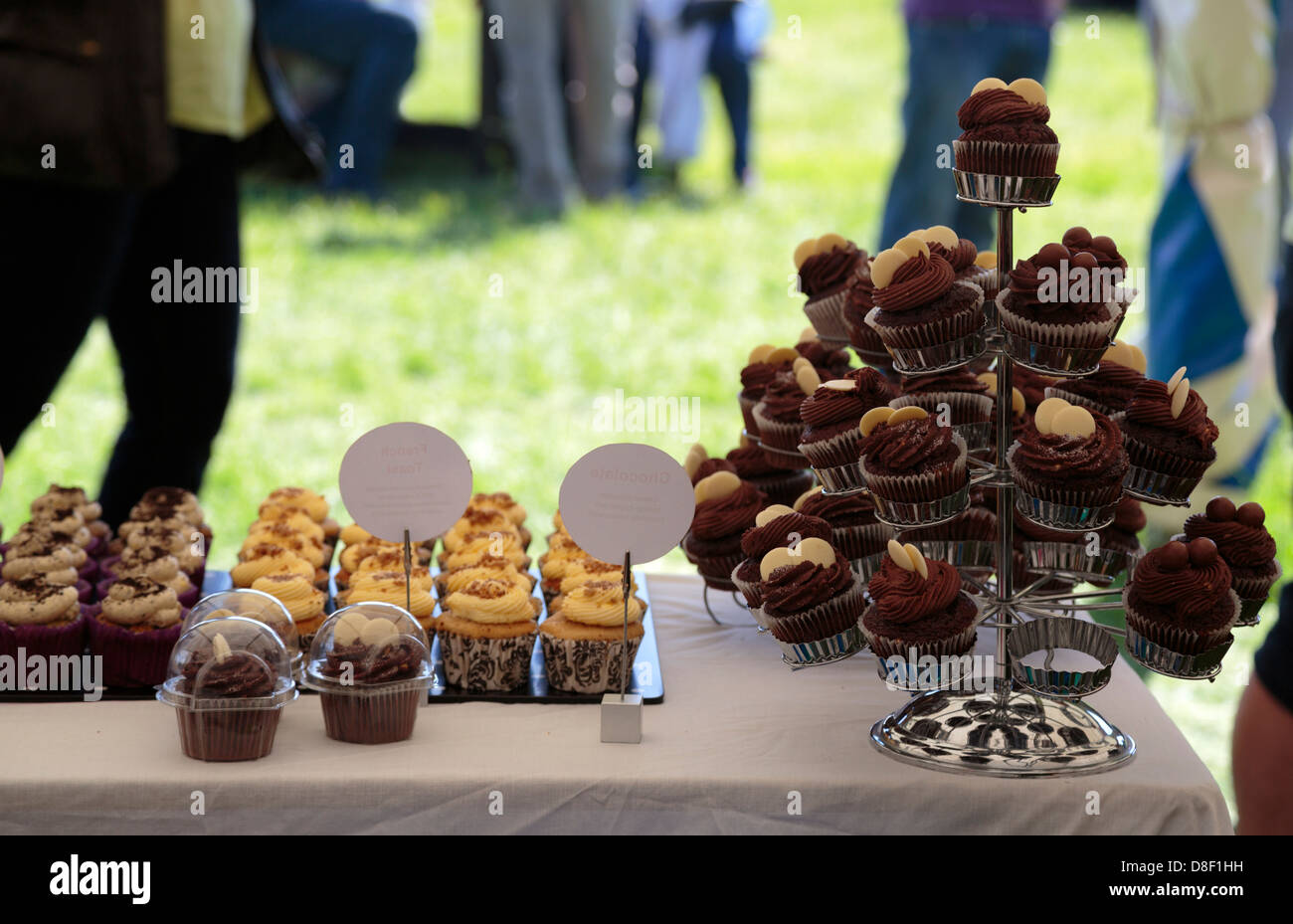 Cupcakes für Verkauf an Spiel und Country Fair 26. Mai 2013, Burghley House, Stamford, Lincolnshire, England Stockfoto