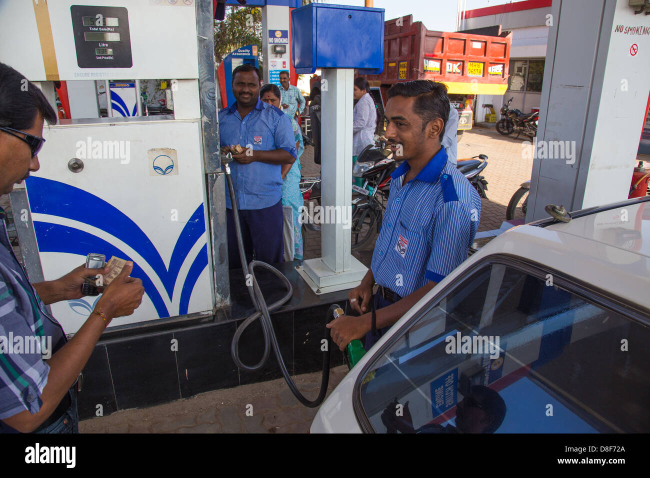 Tankstelle in Ahmednagar, Maharashtra, Indien Stockfoto