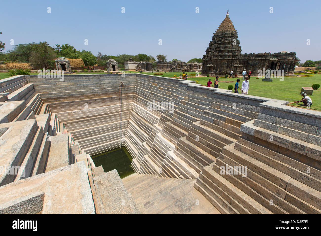 Stufenbrunnen und Mahadeva Tempel, Itigi, Karnataka, Indien Stockfoto