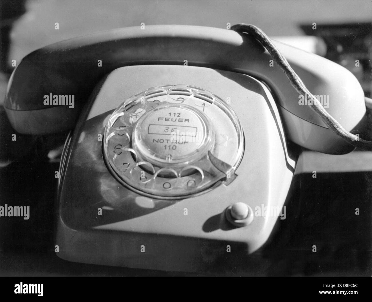 Bild von einem einfachen und funktionellen Design eines Telefons in den 1960er Jahren. Stockfoto