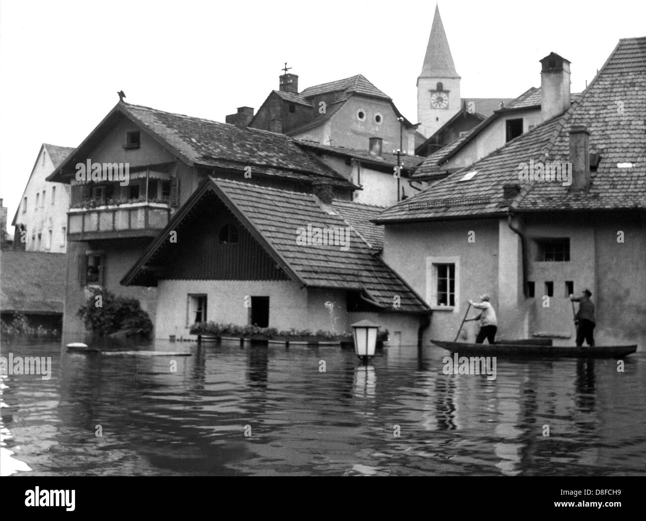 Ein überflutet Bauernhof im Rottal, Bayern, am 12. Juni 1965. Stockfoto