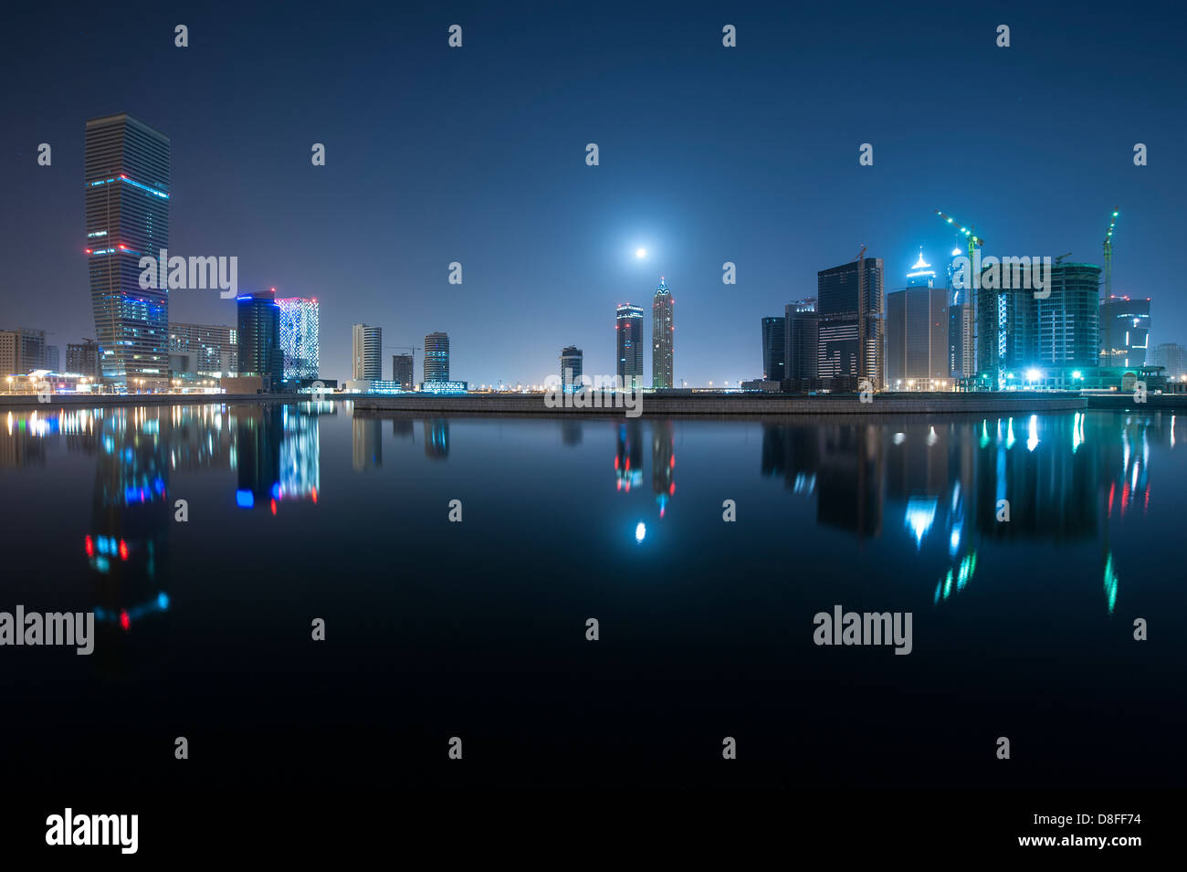 Wolkenkratzer der Dubai Business Bay, Vereinigte Arabische Emirate Stockfoto