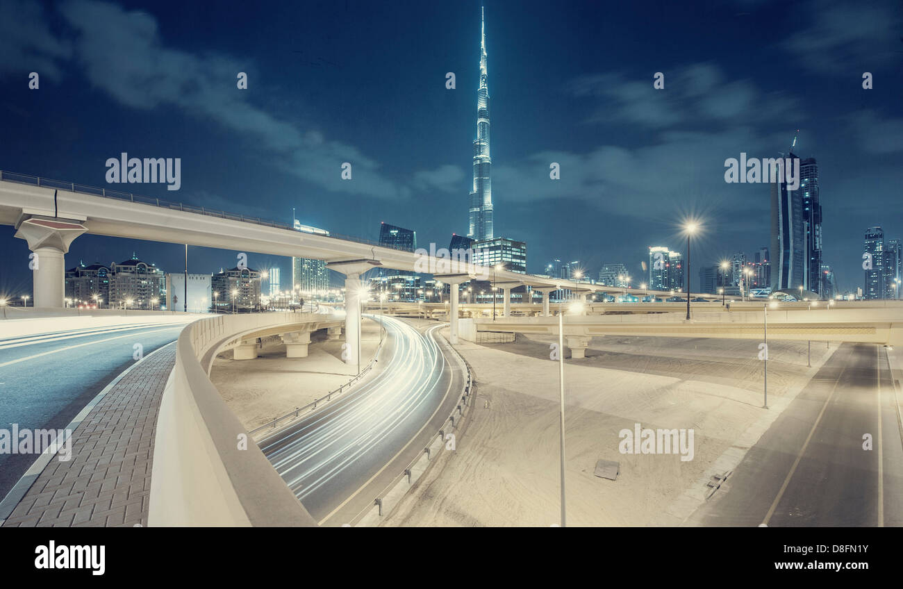 Blick auf Burj Khalifa aus Austausch 1, Dubai, Vereinigte Arabische Emirate Stockfoto