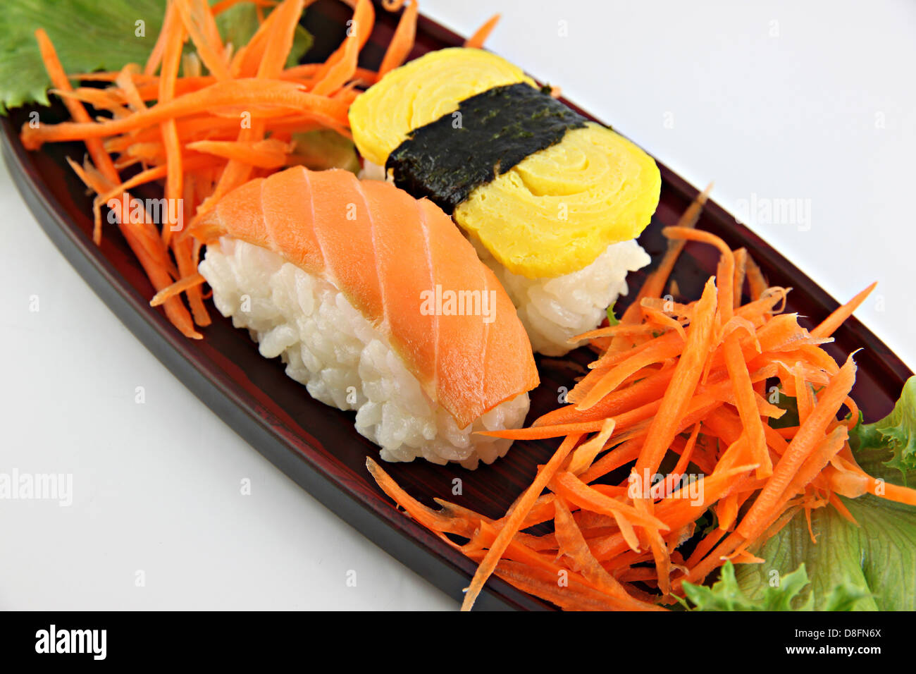 Hergestellt aus Fisch und Eiern, Sushi Sushi ist eine Nahrung des japanischen. Stockfoto