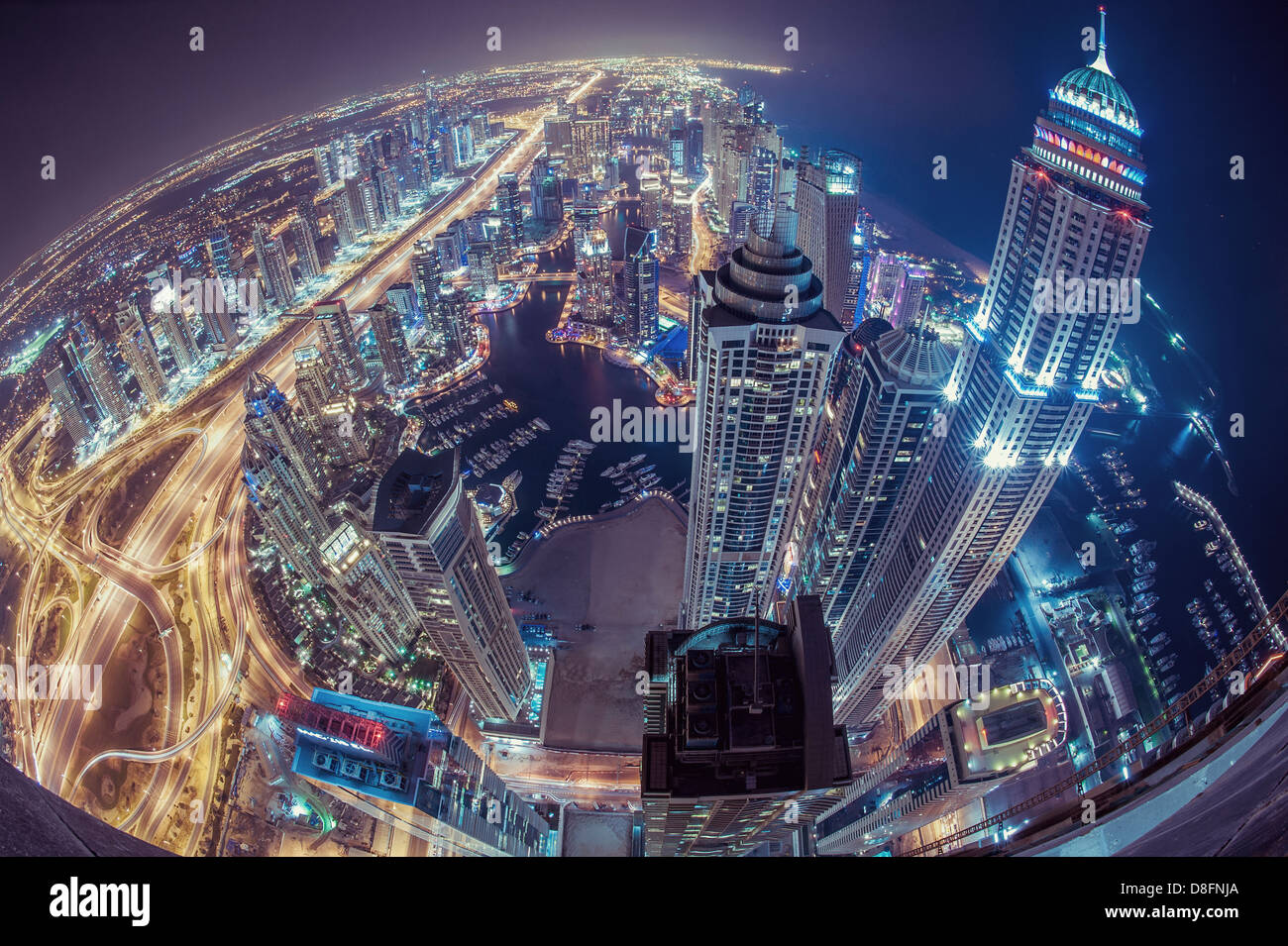 Dubai Marina bei Nacht, Vereinigte Arabische Emirate Stockfoto