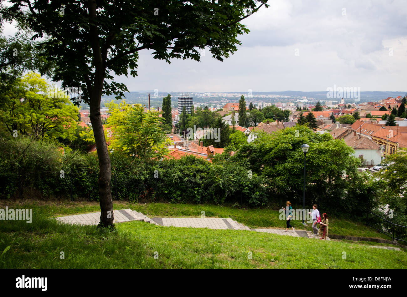 Ein Blick von oben auf dem Hügel über Pecs, Ungarn. Stockfoto