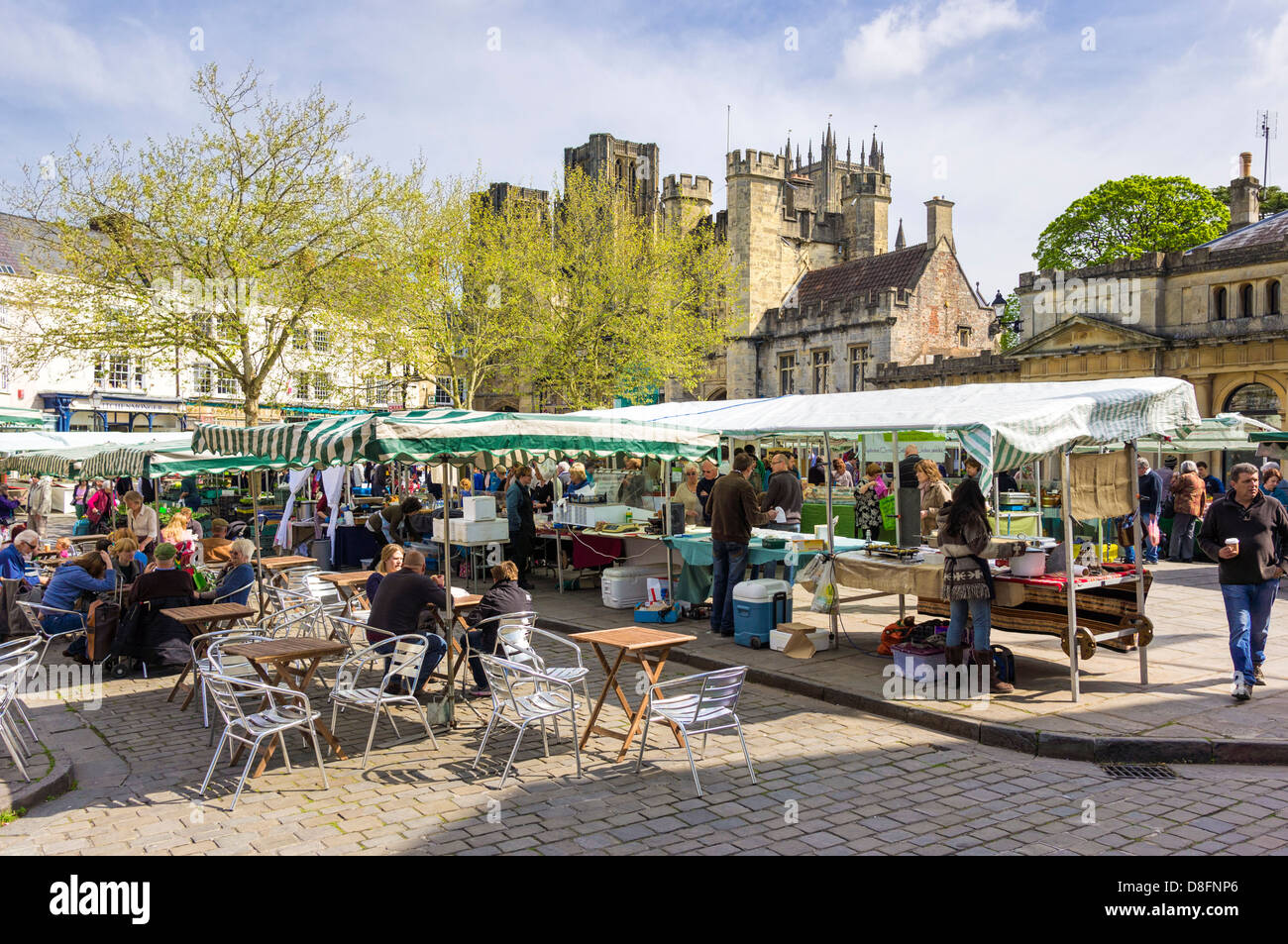 Cafe und Farmers Market in Wells, Somerset, England, Großbritannien Stockfoto